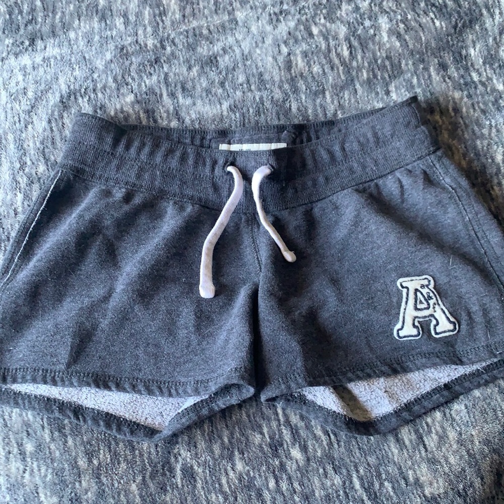 kids Abercrombie grey sweat shorts!